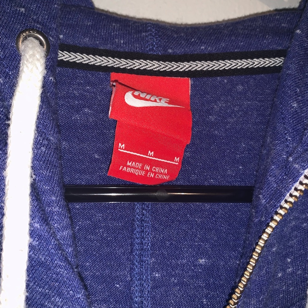 * SOLD*Nike Women’s Vintage Style hoodie - Picture 3 of 5